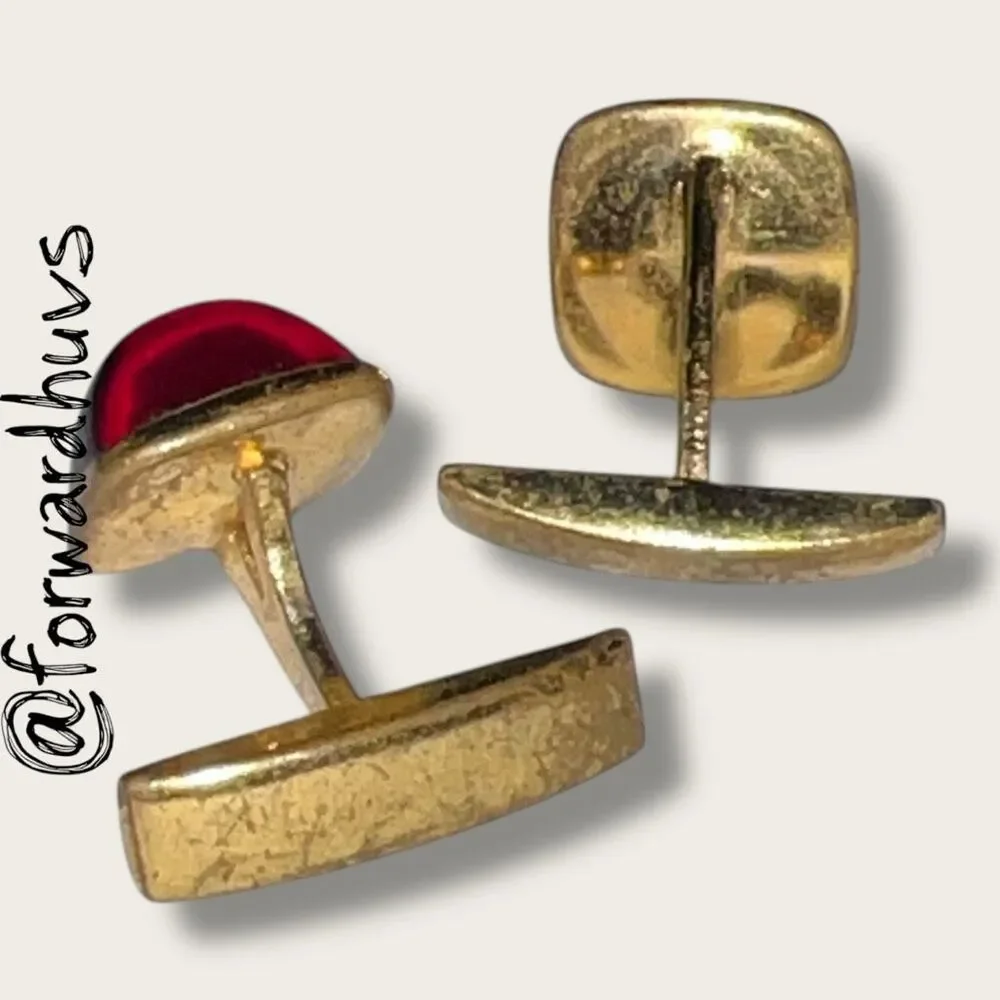 Vintage Red Cabochon Cufflinks – Gold Tone with Rounded Square Setting (Unmarked